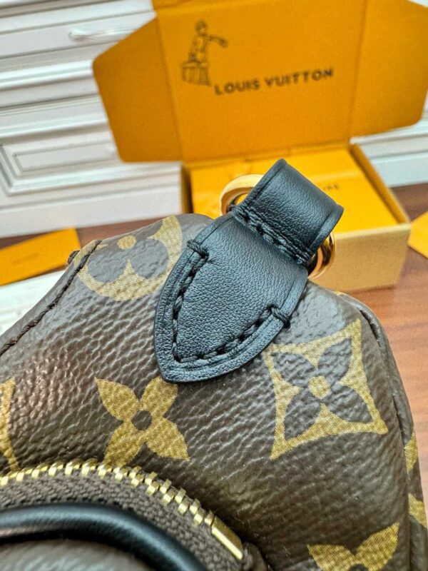 LOUIS VUITTON M14806 KEEPIT  Waist bag