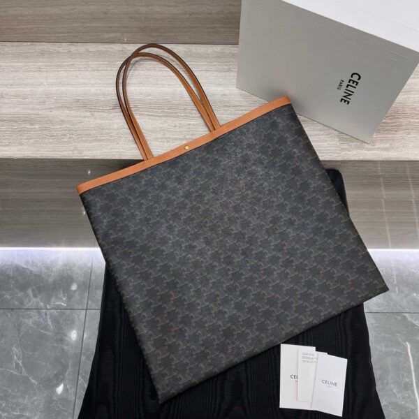 CELINE BIG FLAT SHOPPER IN TRIOMPHE CANVAS AND NATURAL CALFSKIN