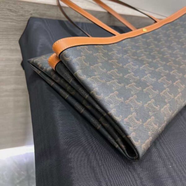 CELINE BIG FLAT SHOPPER IN TRIOMPHE CANVAS AND NATURAL CALFSKIN