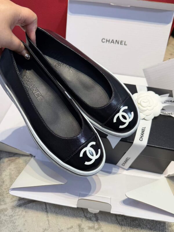 CHANEL Flat Mary Jane Shoes
