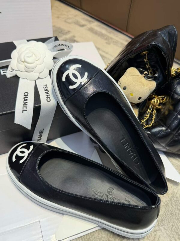 CHANEL Flat Mary Jane Shoes