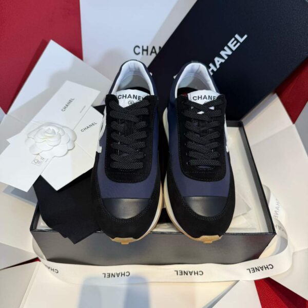 CHANEL Platform sneakers