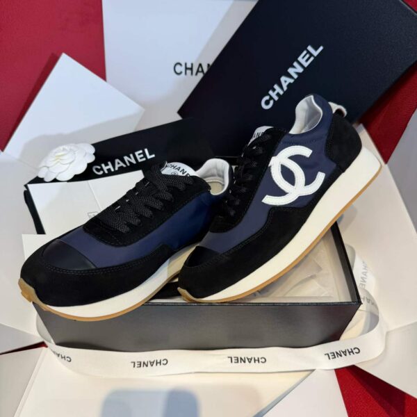 CHANEL Platform sneakers