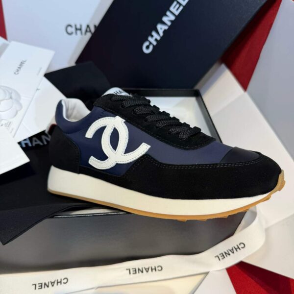 CHANEL Platform sneakers
