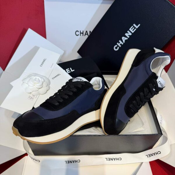 CHANEL Platform sneakers