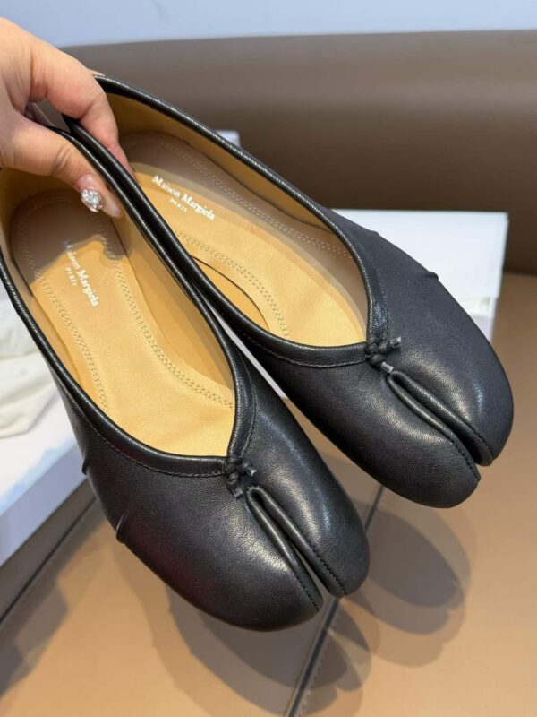 MM6 Majira Split-toed shoes