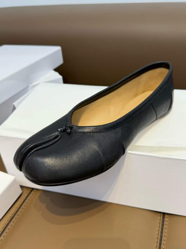 MM6 Majira Split-toed shoes