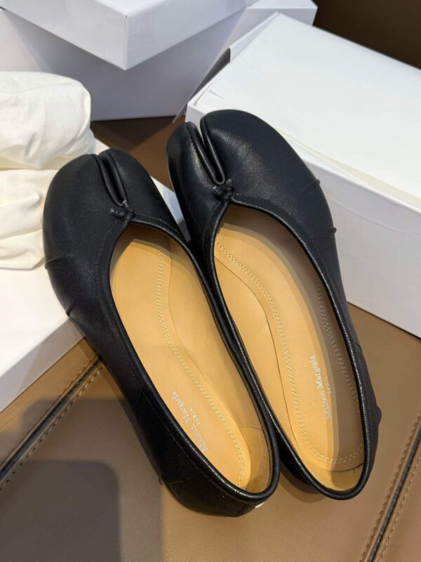 MM6 Majira Split-toed shoes