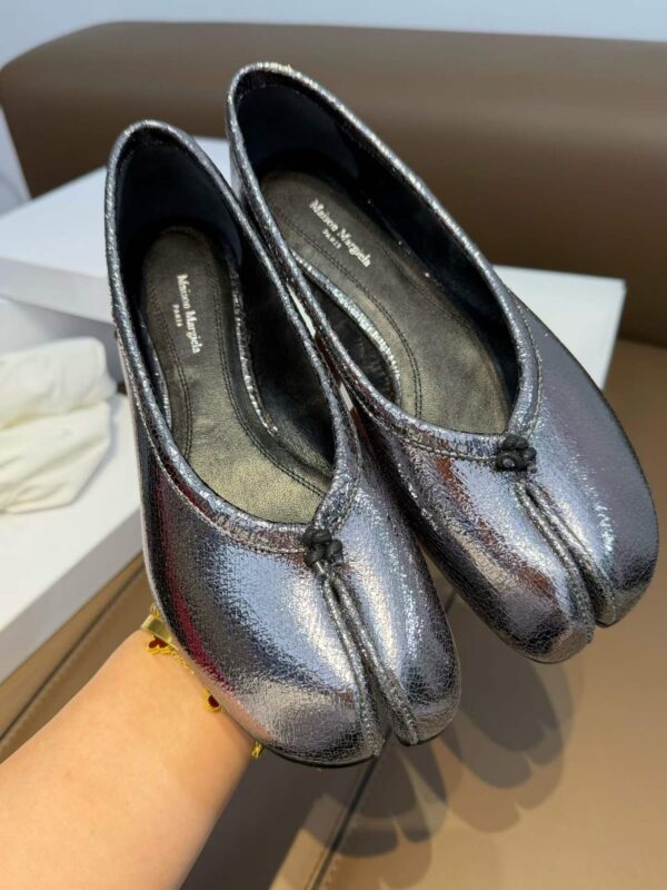 MM6 Majira Split-toed shoes