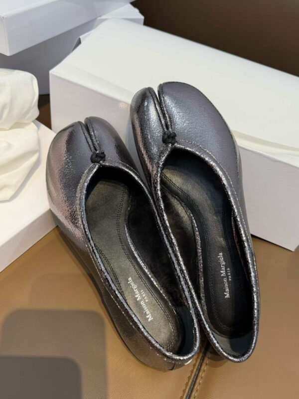 MM6 Majira Split-toed shoes