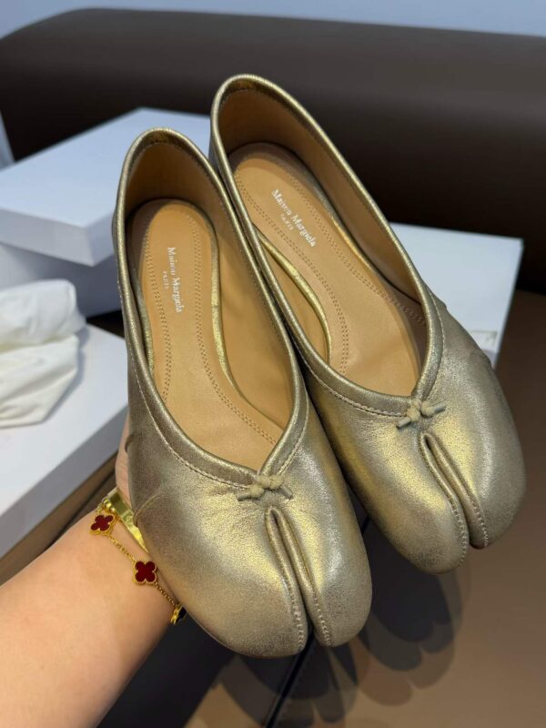 MM6 Majira Split-toed shoes