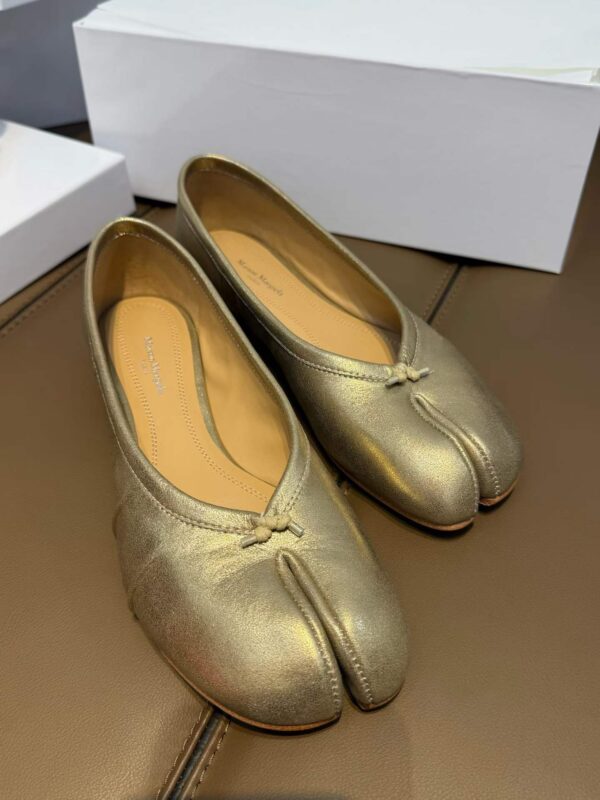 MM6 Majira Split-toed shoes