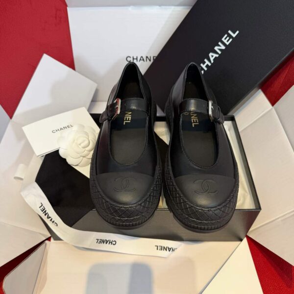 CHANEL Thick-soled Mary Jane shoes