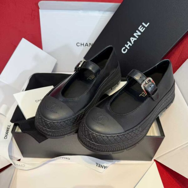 CHANEL Thick-soled Mary Jane shoes