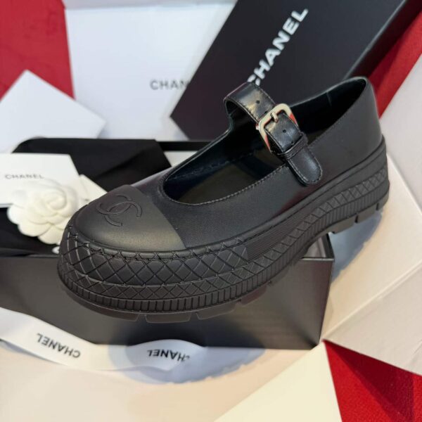 CHANEL Thick-soled Mary Jane shoes