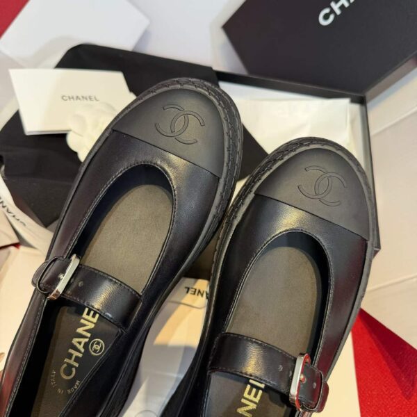 CHANEL Thick-soled Mary Jane shoes
