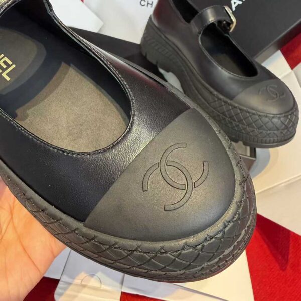 CHANEL Thick-soled Mary Jane shoes