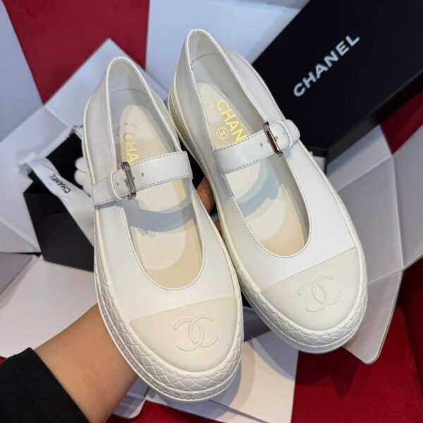CHANEL Thick-soled Mary Jane shoes