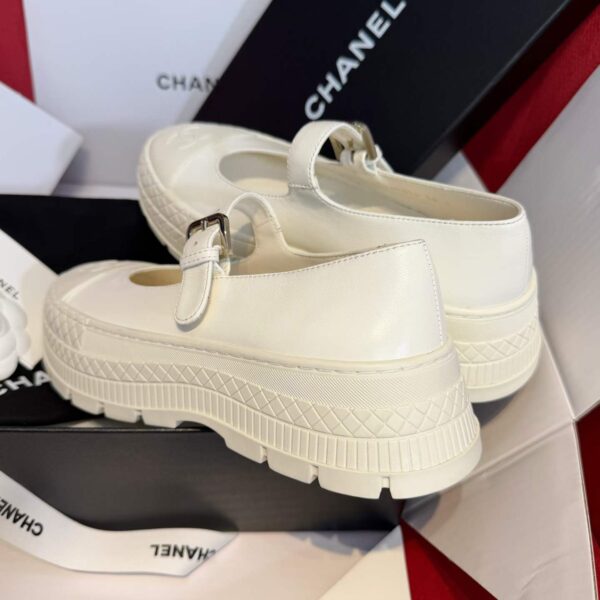 CHANEL Thick-soled Mary Jane shoes