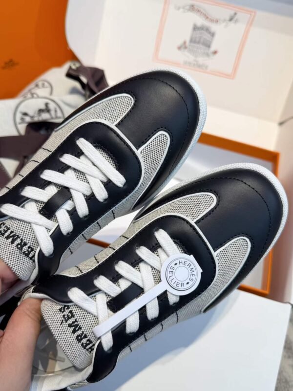 HERMES Casual shoes