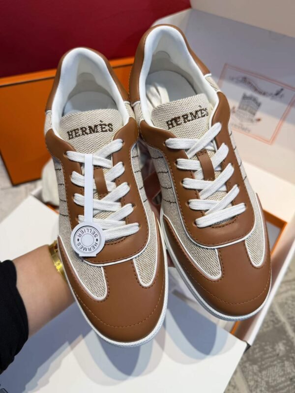HERMES Casual shoes