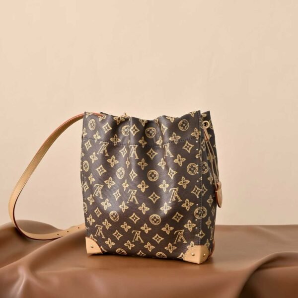 LOUIS VUITTON NOÉ TRUNK M28103