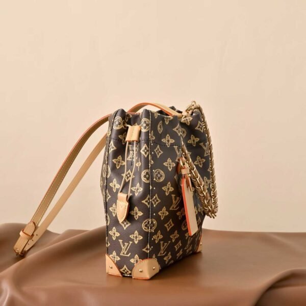 LOUIS VUITTON NOÉ TRUNK M28103