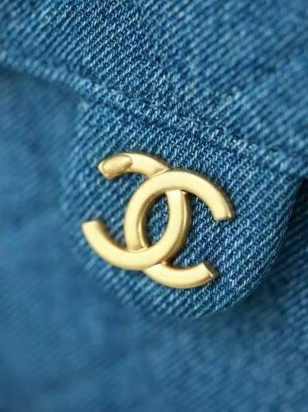 CHANEL 25 Mini Handbag