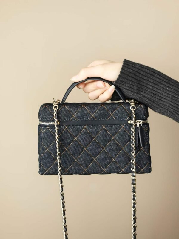 CHANEL Classic Vanity with Chain