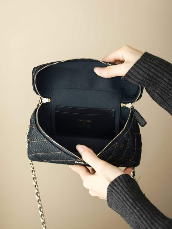 CHANEL Classic Vanity with Chain