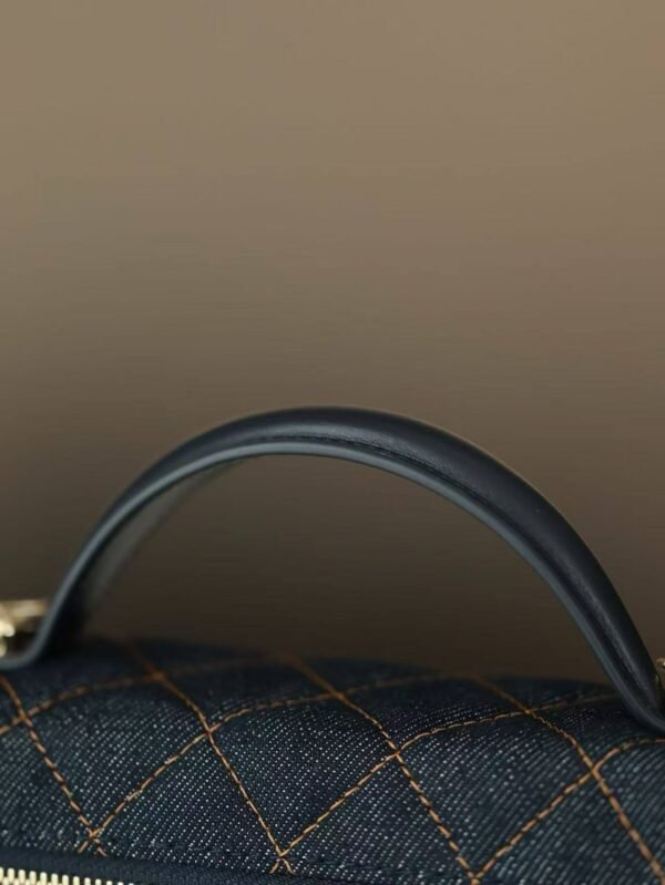 CHANEL Classic Vanity with Chain