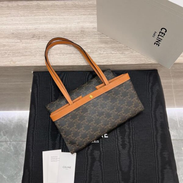 CELINE MEDIUM FLAT SHOPPER IN TRIOMPHE CANVAS