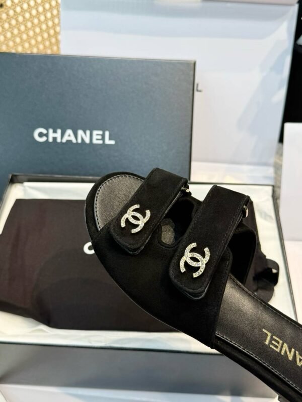 CHANEL Cool drag