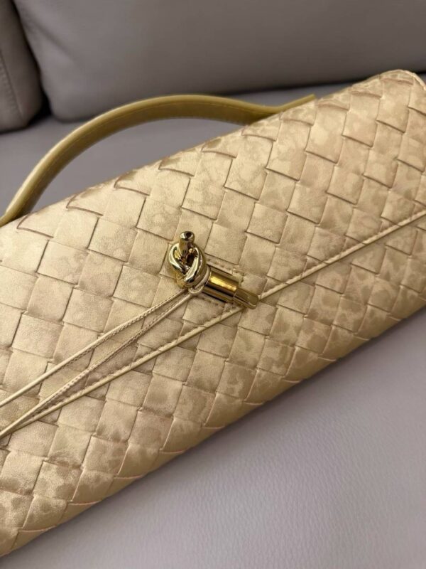 Bottega Veneta  Andiamo Clutch