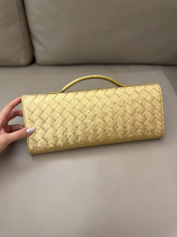 Bottega Veneta  Andiamo Clutch