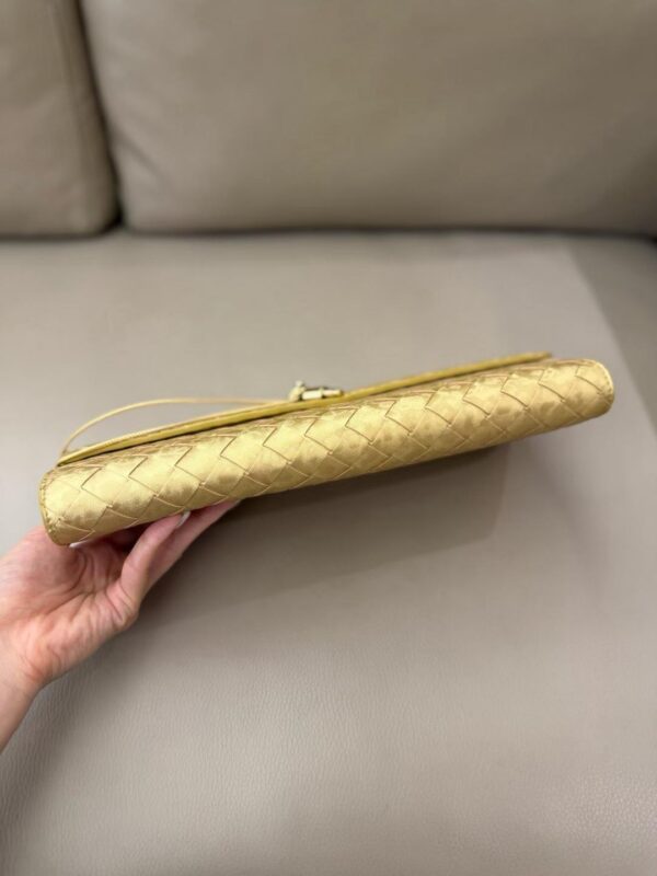 Bottega Veneta  Andiamo Clutch