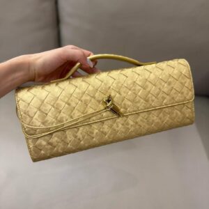 Bottega Veneta  Andiamo Clutch