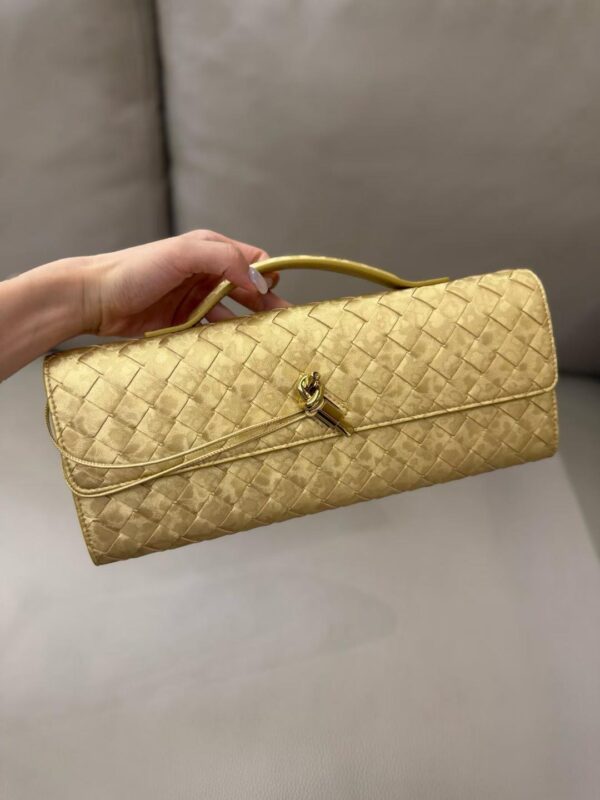 Bottega Veneta  Andiamo Clutch