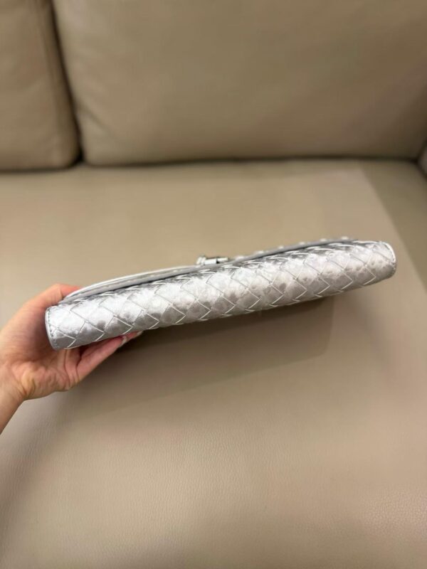 Bottega Veneta  Andiamo Clutch