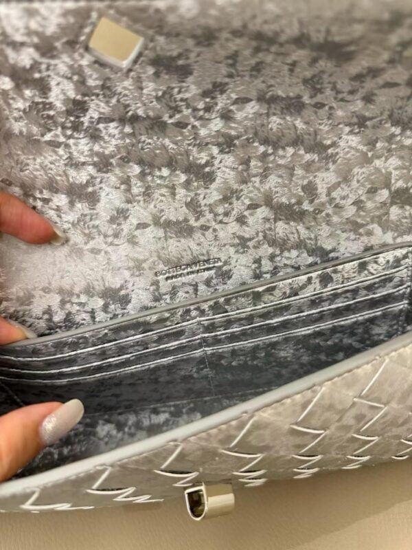 Bottega Veneta  Andiamo Clutch