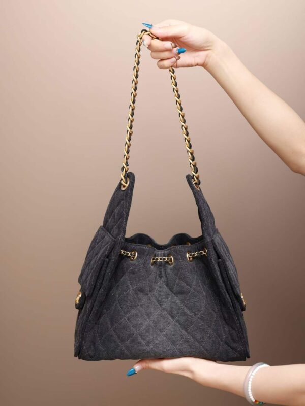 CHANEL 25 Small Handbag