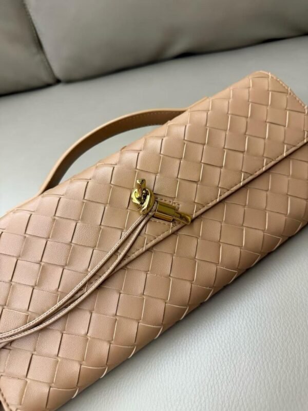 Bottega Veneta Andiamo Clutch