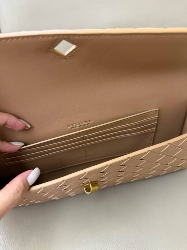 Bottega Veneta Andiamo Clutch