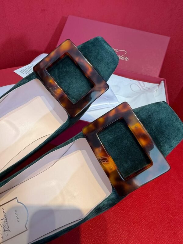 RV Tortoiseshell buckle heels