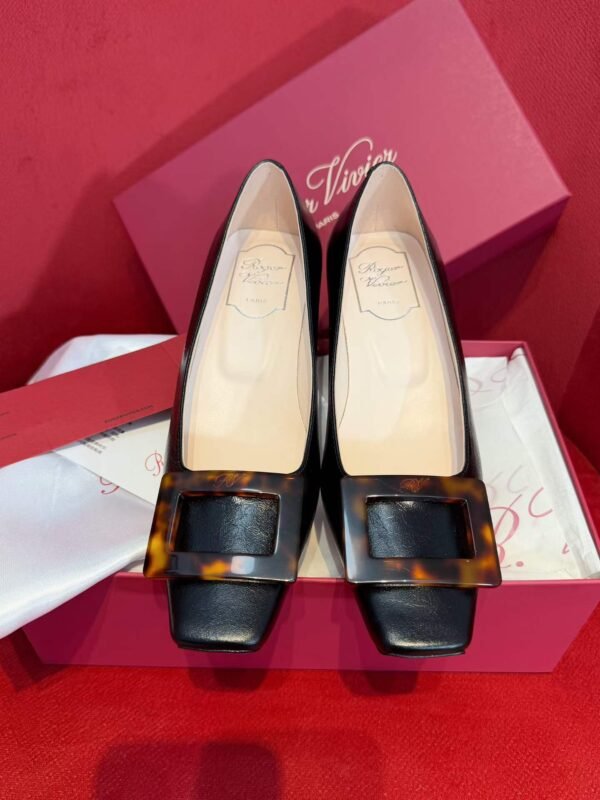 RV Tortoiseshell buckle heels