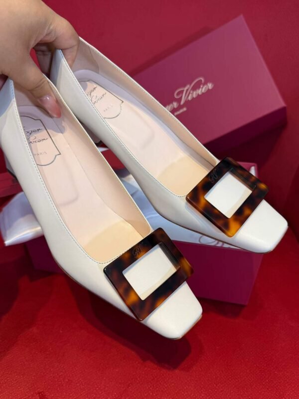 RV Tortoiseshell buckle heels