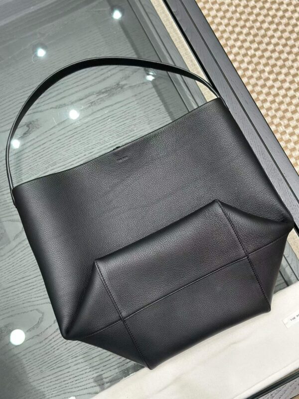 THE ROW  N/S Park Leather tote bag