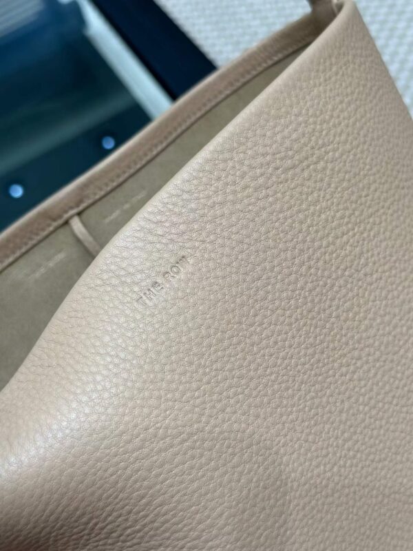 THE ROW  N/S Park Leather tote bag