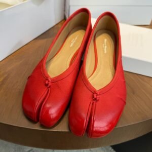 Majira Split-toed shoes