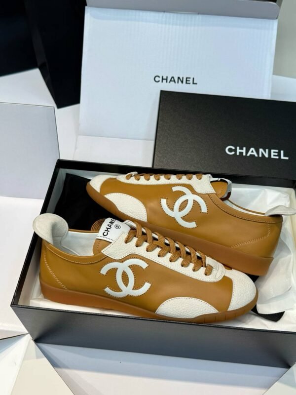 CHANEL Sneakers